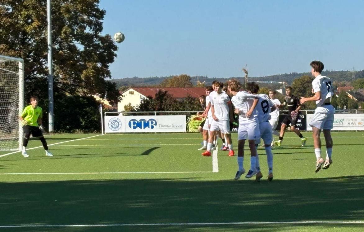 Spielszene der B-Junioren gegen SGM Holzhausen/Vöhringen