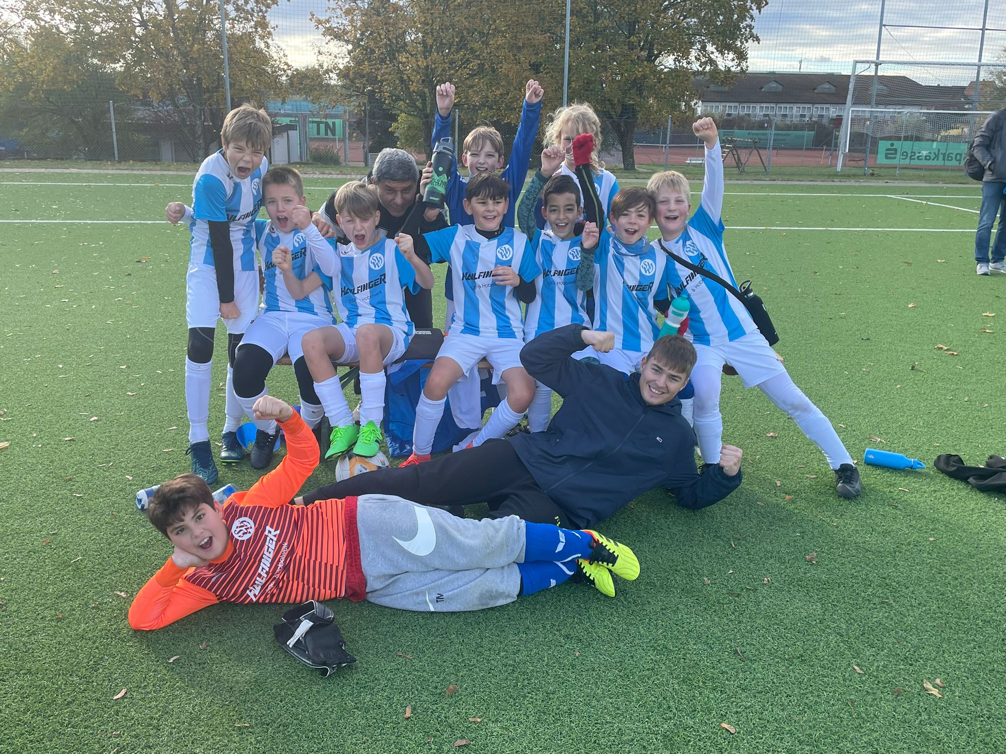 Die E1 feiert ihre gute Leistung