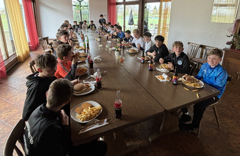 Mittagessen in unserer Sportgaststätte Weiherwiesen